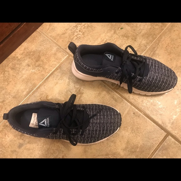 Navy Reebok Shoes - Picture 4 of 4